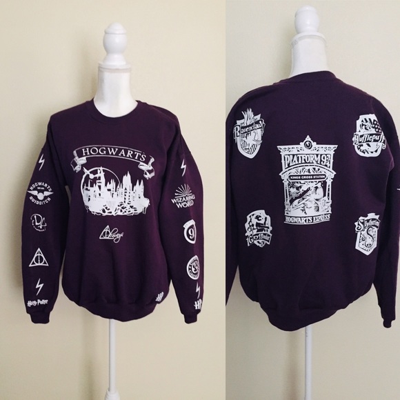 Hogwarts School Graphic Sweater - Picture 2 of 8